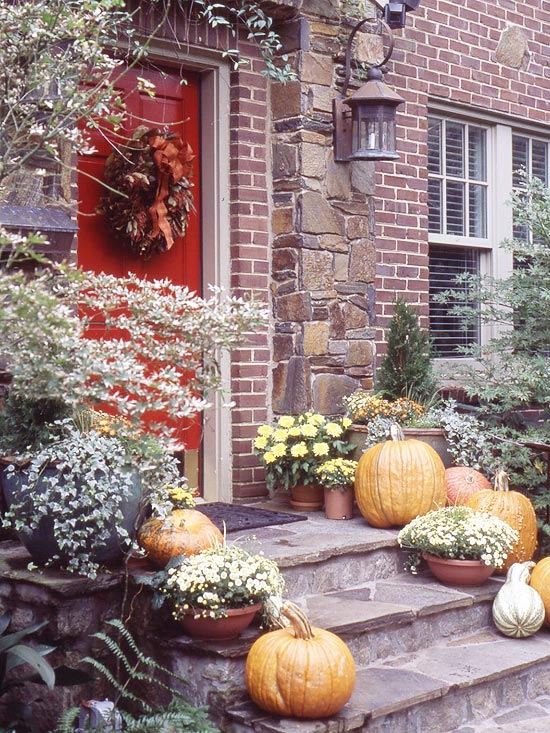 Autumn entry. (Photo: Better Homes and Gardens)