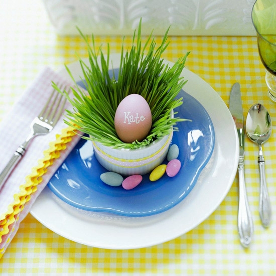 Grass-and-egg Easter table setting. (Photo: Better Homes and Gardens)