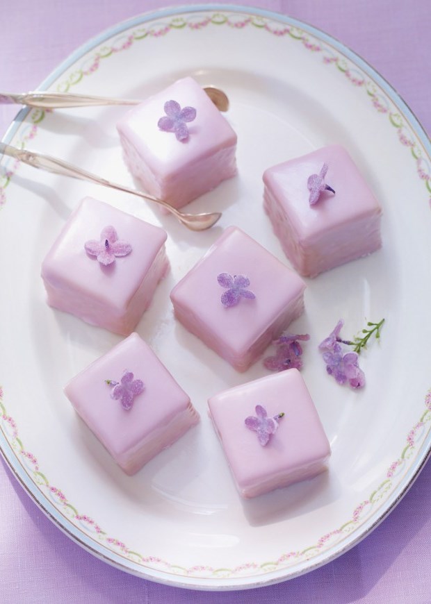 Crystallized Lilac Petits Fours (Photo: Ricardo Cuisine)