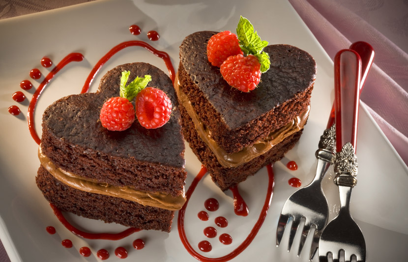 Chocolate Sweetheart Cakes for Two (Photo: Hershey's Kitchen)