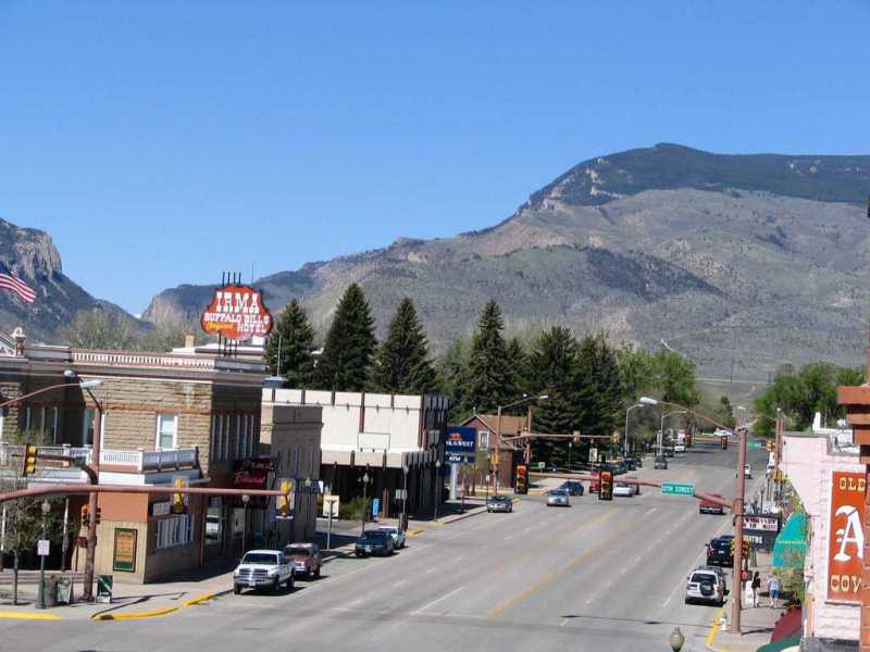 Looking west on Sheridan Avenue in downtown Cody, WY. (Photo: City Data)